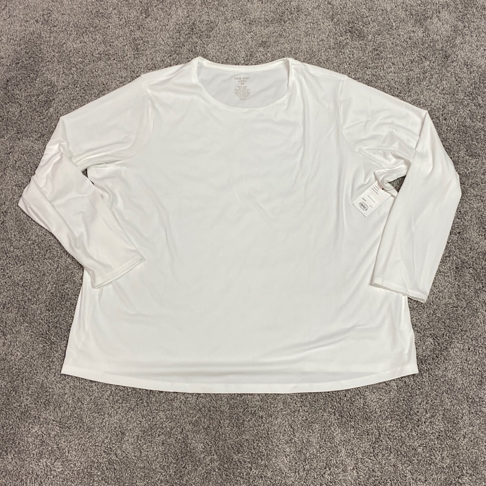 Women’s white long sleeve. Size 3x